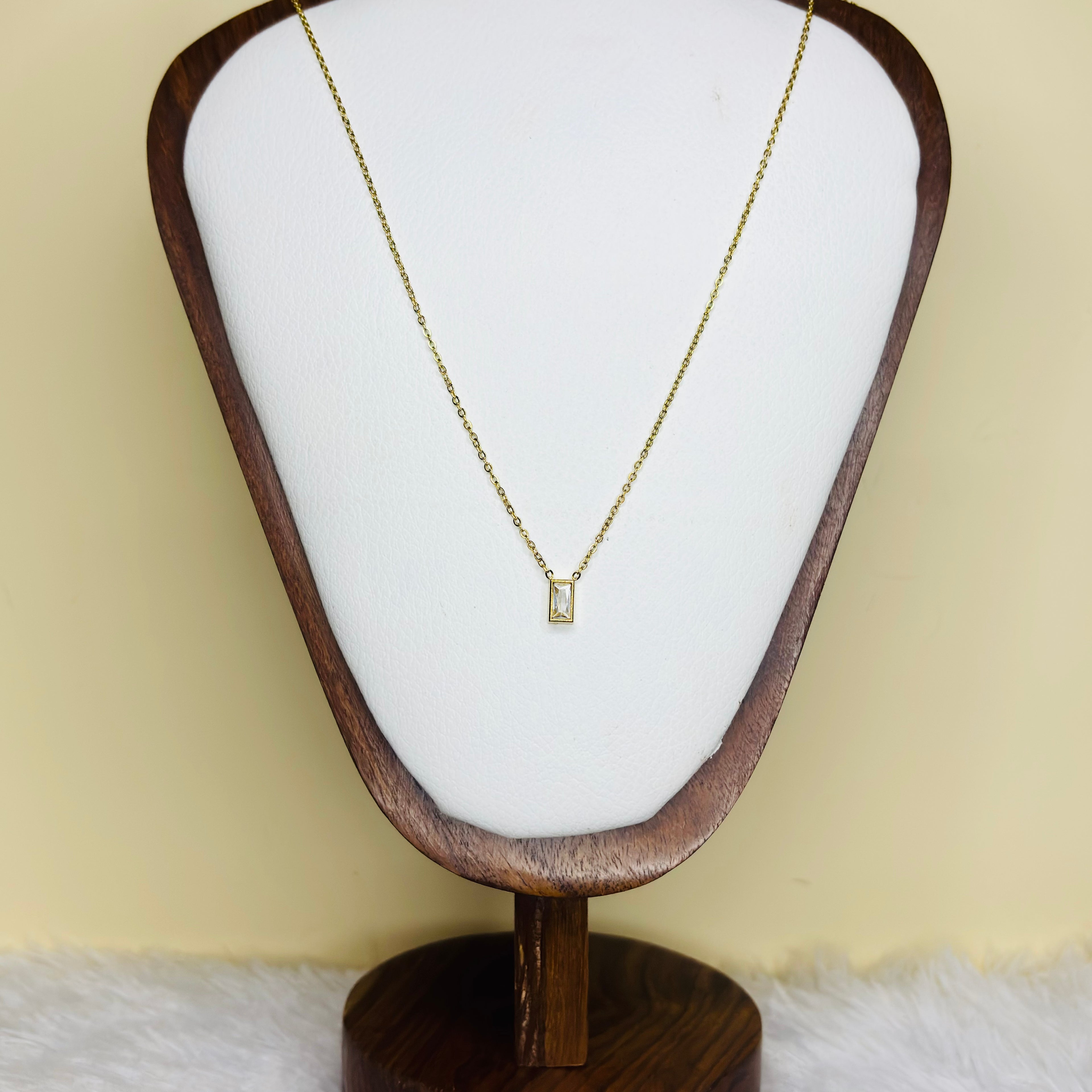 Emerald Glow Necklace