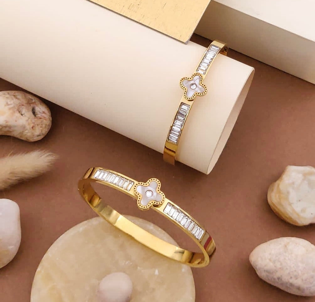 White Clover Bracelet